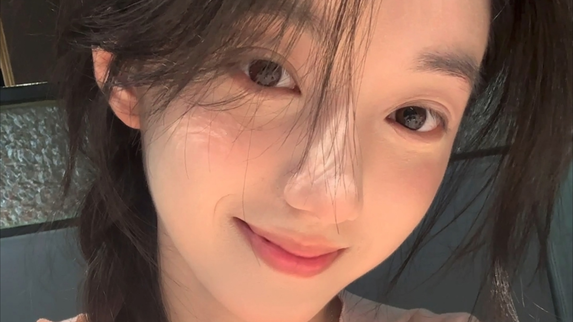 这里装得下公文包 也容得下安全帽！